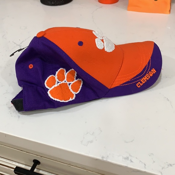 New Never Worn Velcro Adjust Cap - Picture 2 of 7